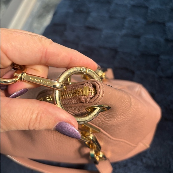 Michael Kors Crossbody Shoulder Bag – Rose Pebbled Leather w/ Gold Hardware - Picture 4 of 11